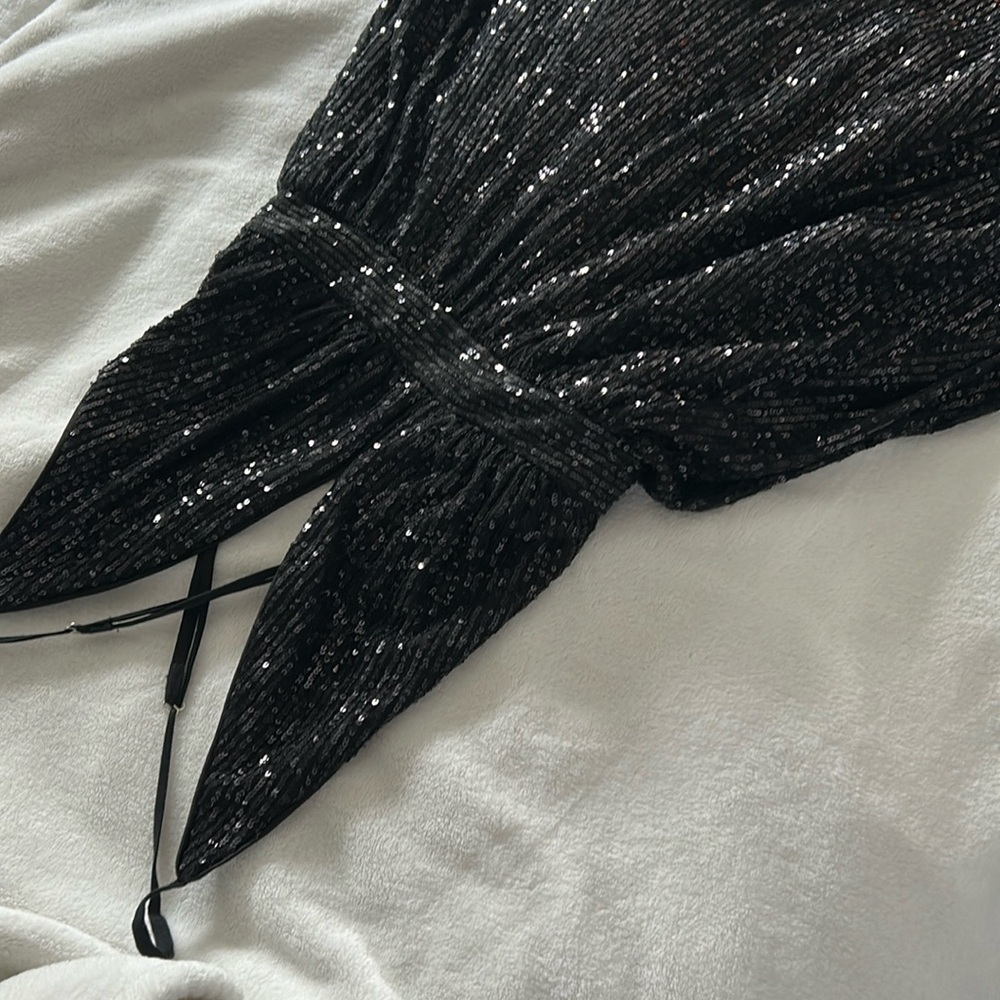 Black Sequins Flow Dress